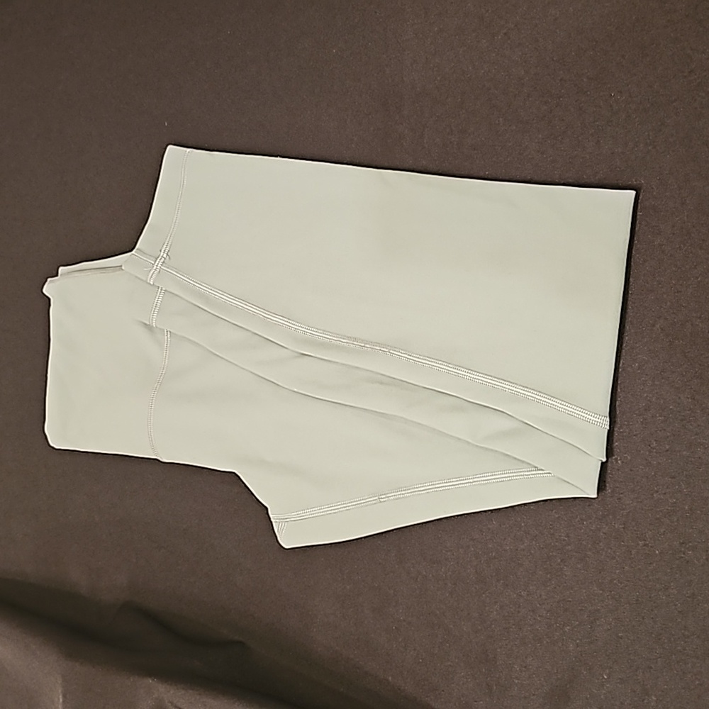 Lululemon Women's Sage Green Leggings, Size 6.